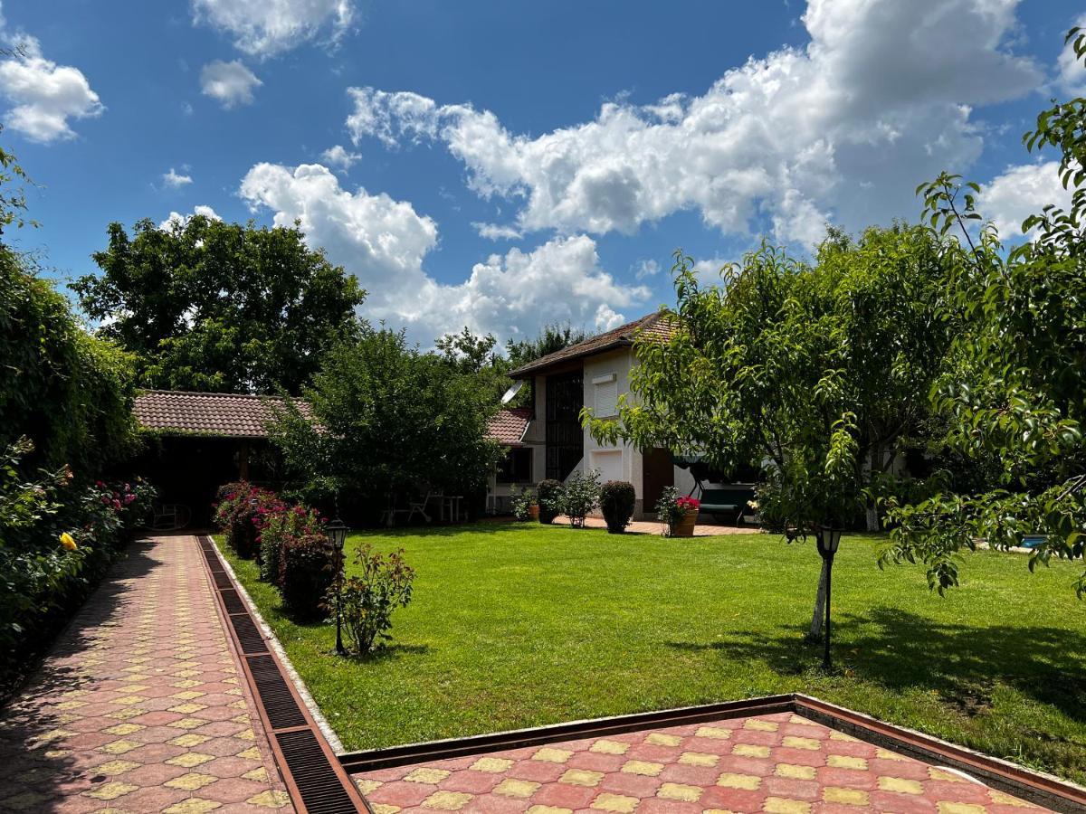 Villa Jardin - Novosel Εξωτερικό φωτογραφία